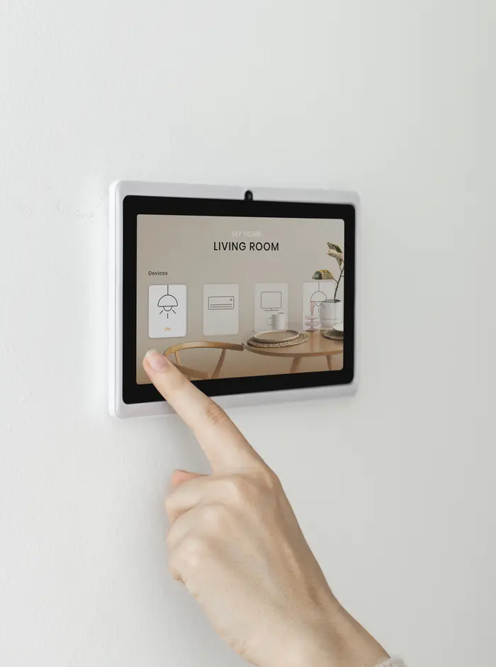 Schalterserien und Smart-Home-Bedienelemente